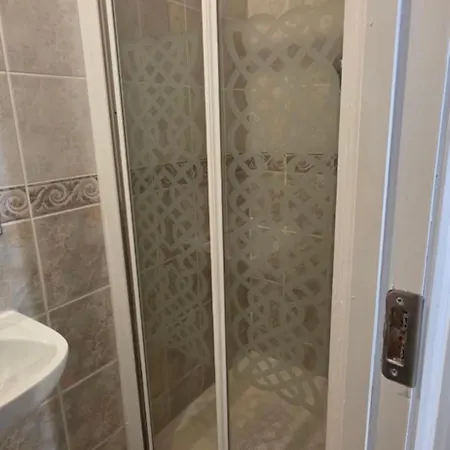 King With Ensuite Bathroom * Dublín